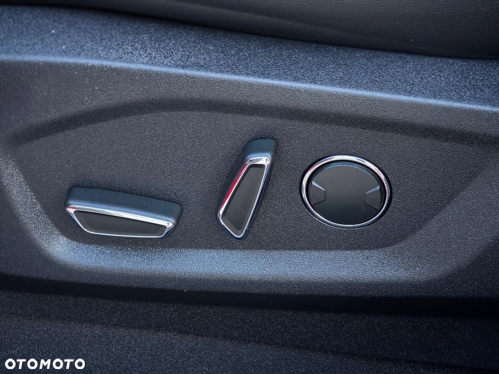Ford S-Max 2.0 EcoBoost Titanium - 17