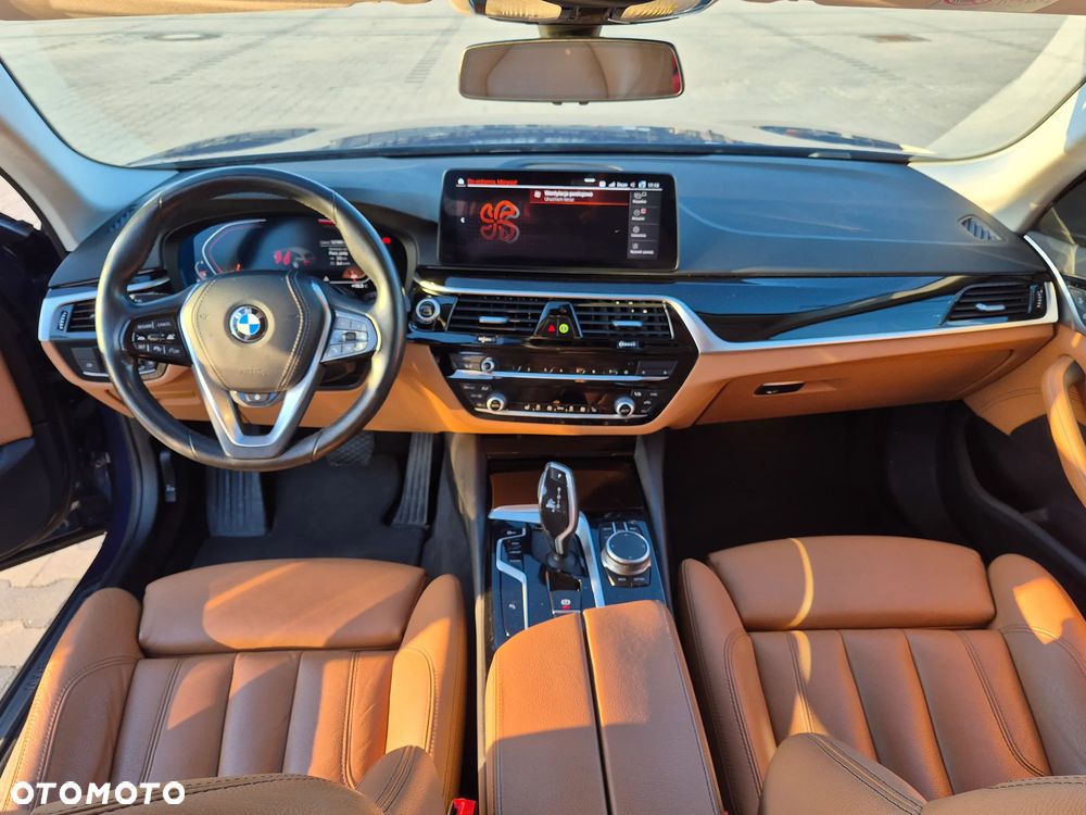 BMW Seria 5 520d Sport Line sport - 8