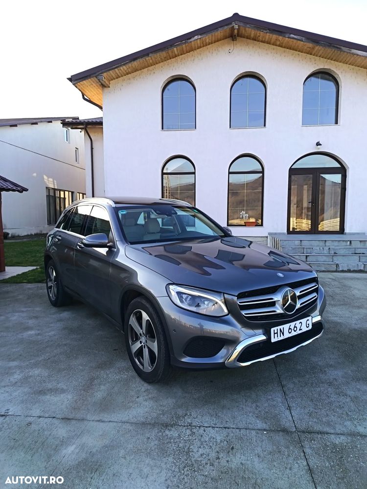 Mercedes-Benz GLC 220 d 4Matic 9G-TRONIC AMG Line - 24