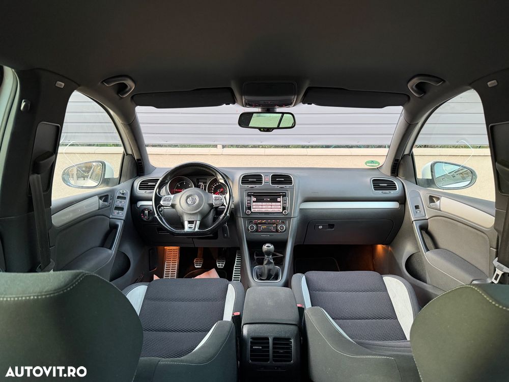 Volkswagen Golf 2.0 TDI DPF Sportline - 5