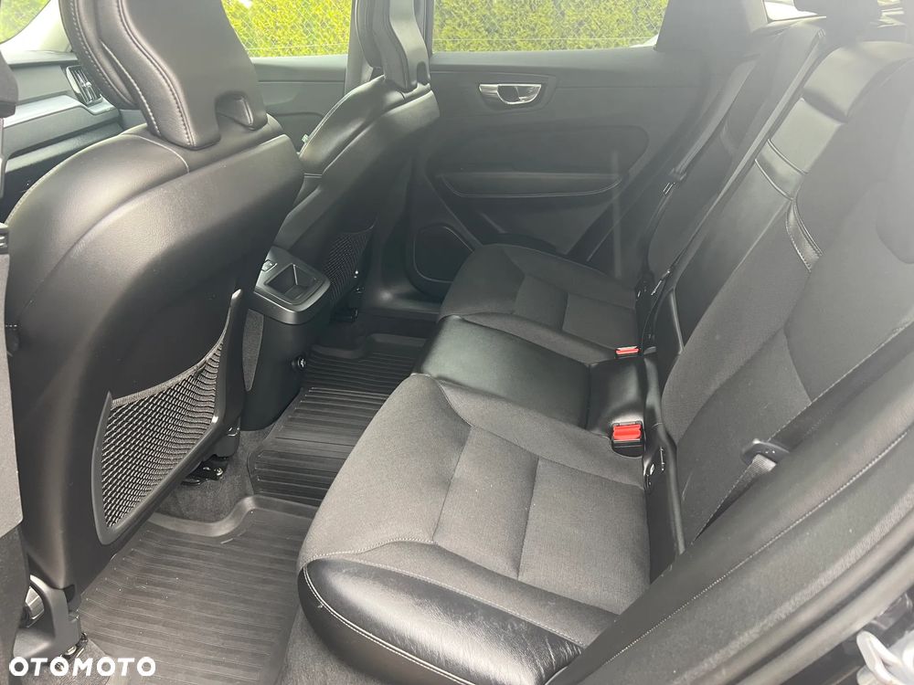 Volvo XC 60 D4 AWD Geartronic Momentum - 12