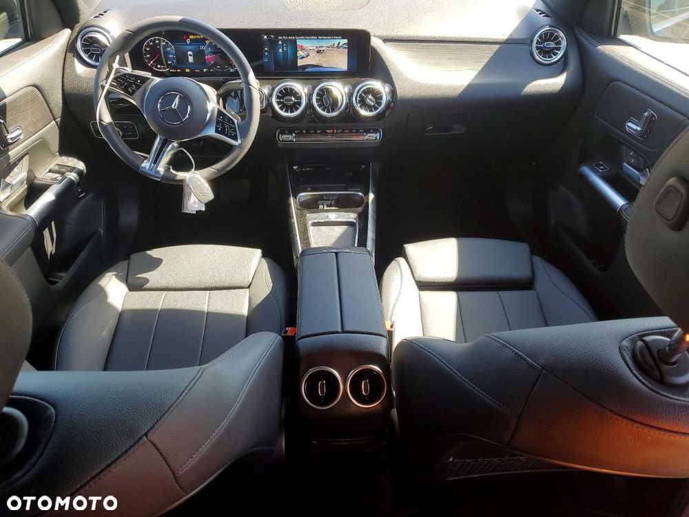 Mercedes-Benz GLA 250 8G-DCT - 9