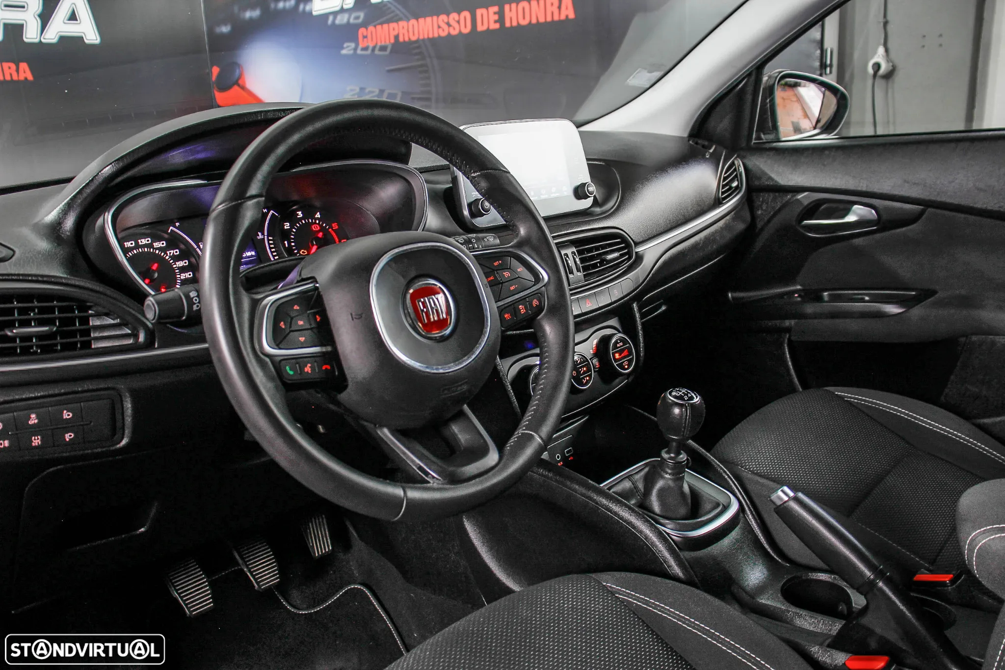 Fiat Tipo Station Wagon 1.6 M-Jet Lounge - 21