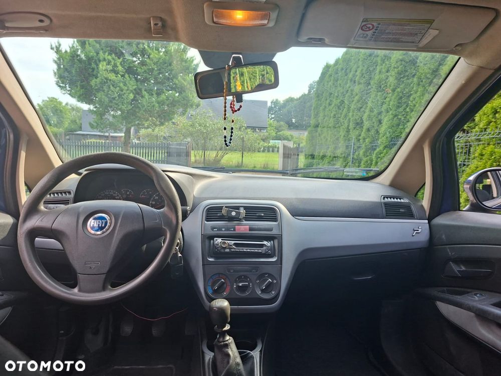 Fiat Punto 1.4 16V Dynamic - 6