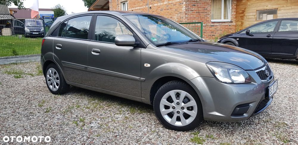 Kia Rio 1.4 Spirit - 4