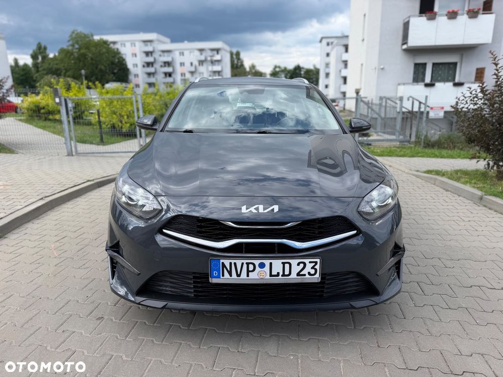 Kia Ceed 1.6 CRDi (48V Mild-Hybrid) DCT7 Platinum - 4