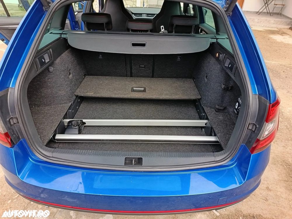 Skoda Octavia Combi Diesel 2.0 TDI RS - 15