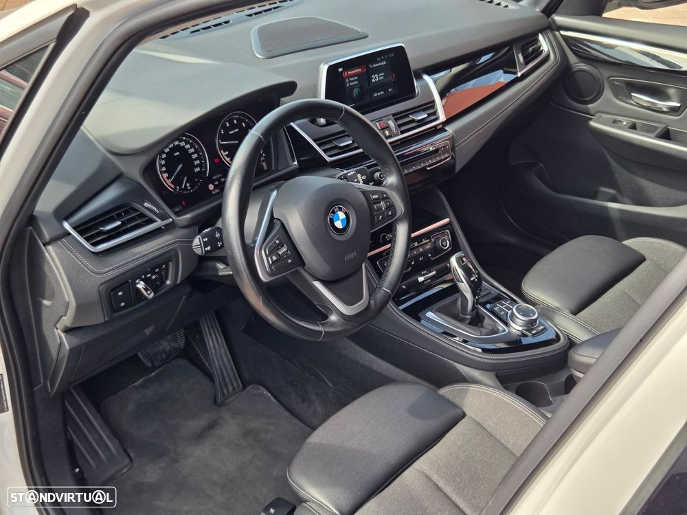 BMW 218 Gran Tourer i Line Luxury Auto - 11