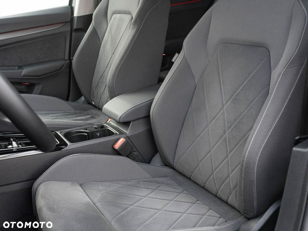 Volkswagen Golf 1.5 eTSI EVO Style DSG - 12
