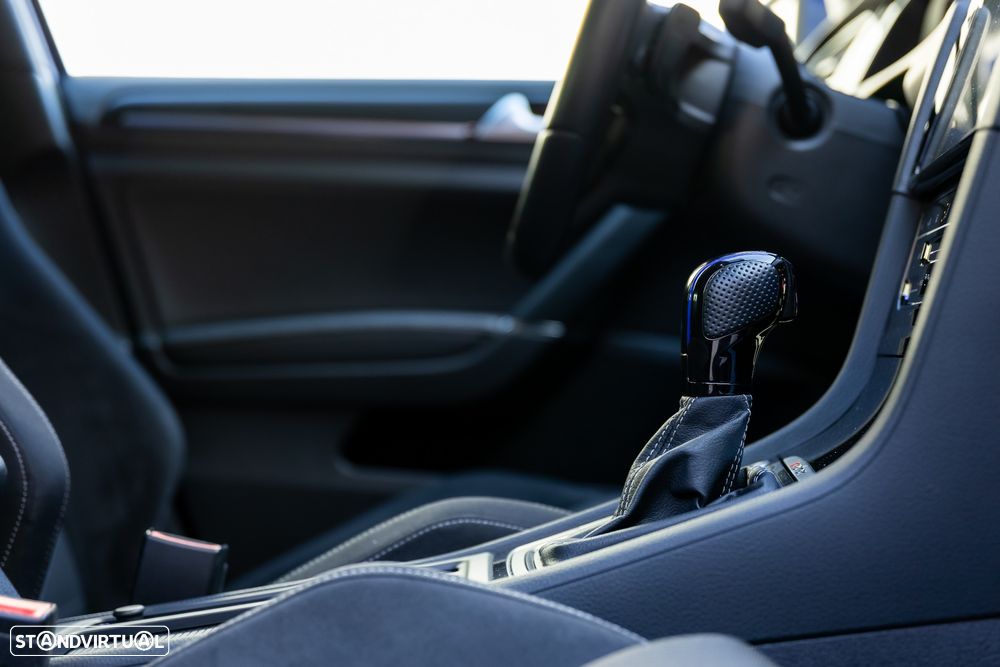VW Golf R 4Motion BlueMotion DSG - 22