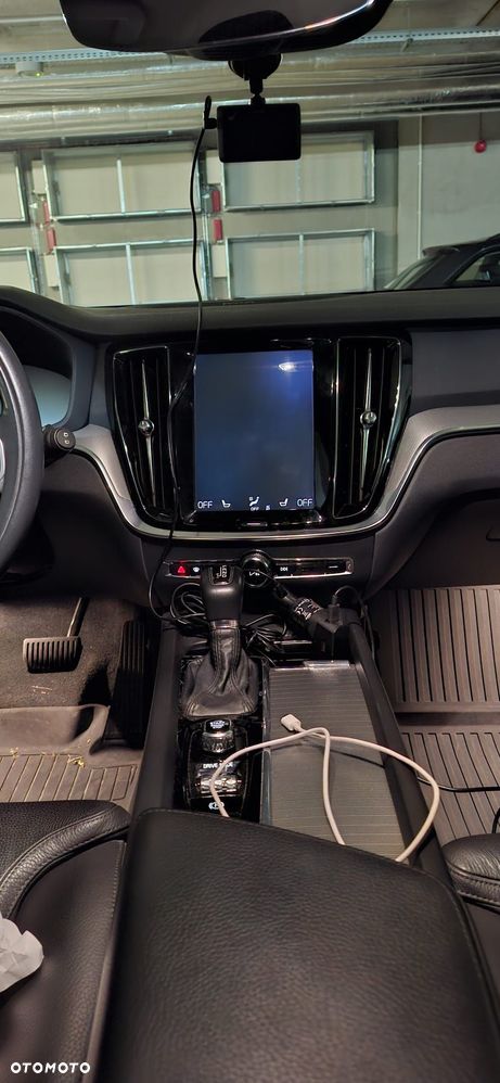 Volvo V60 Cross Country - 6