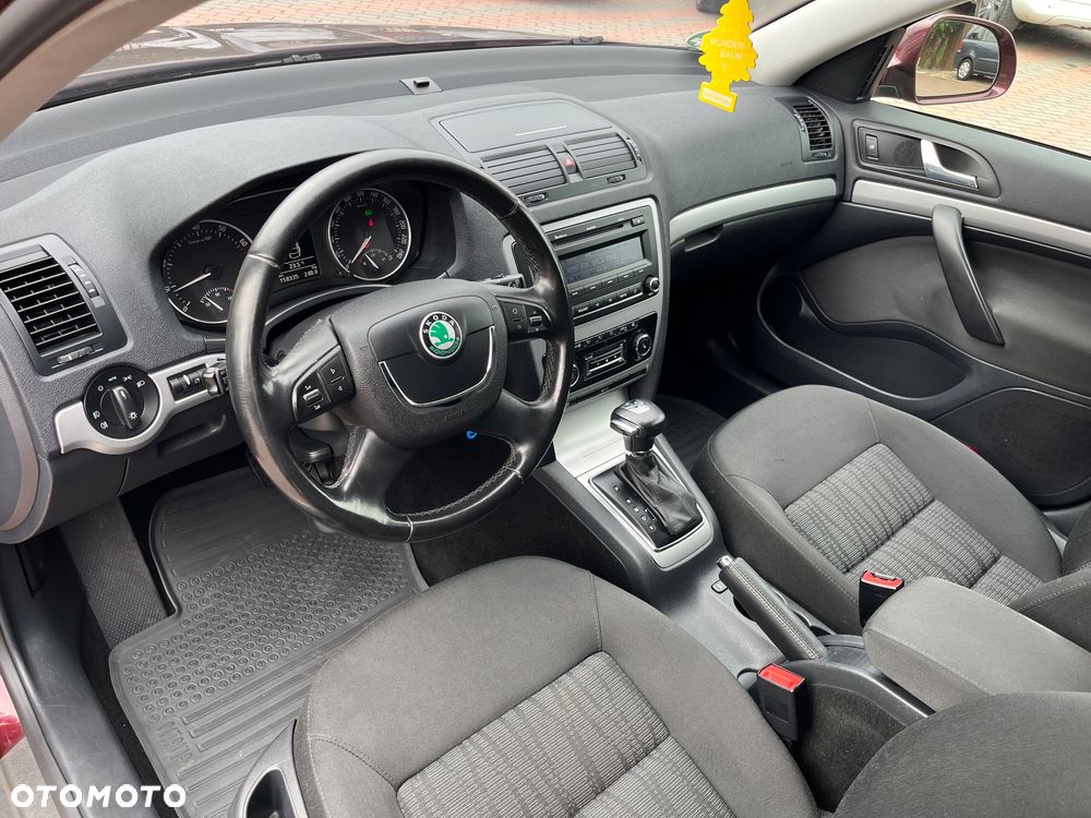Skoda Octavia 1.8 TSI DSG Elegance - 21