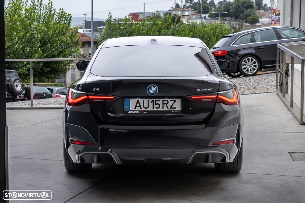 BMW i4 eDrive40 Desportiva M - 7
