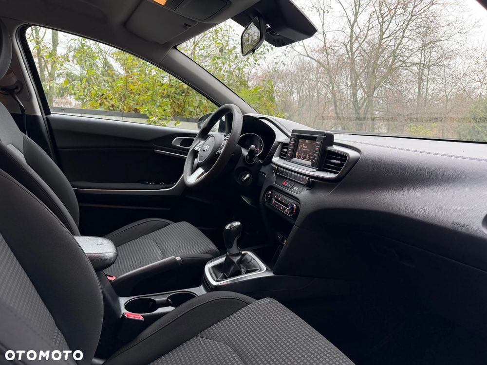 Kia Ceed 1.6 CRDi SCR S - 9