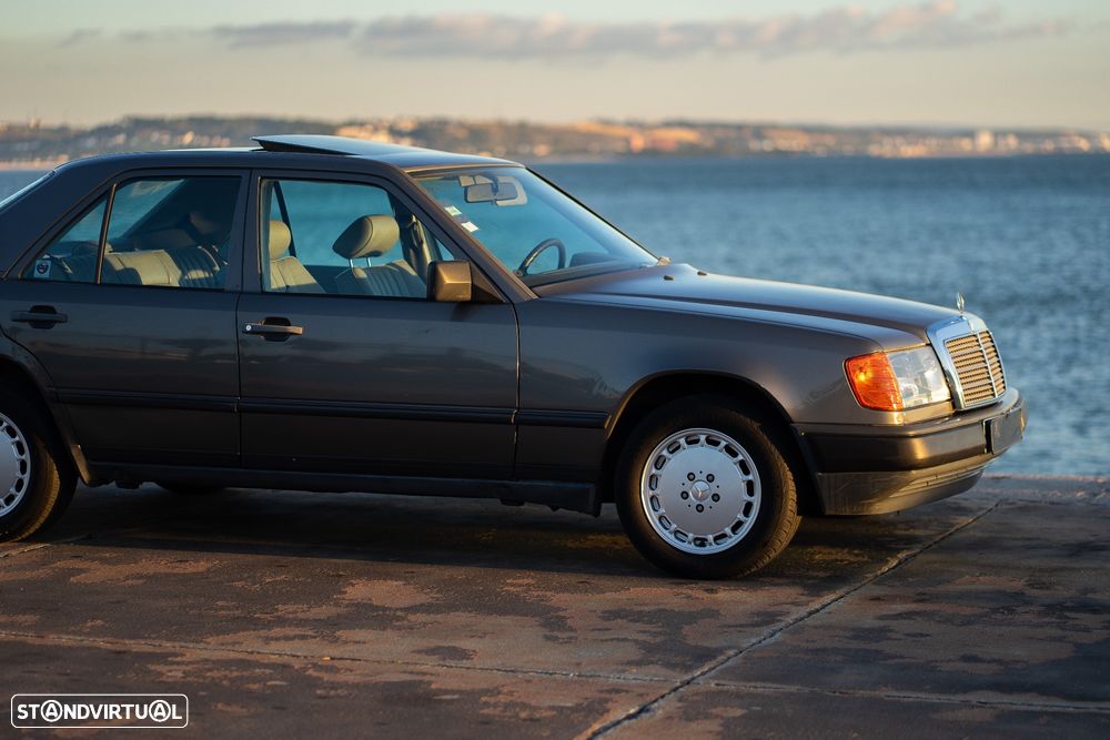 Mercedes-Benz W124 (1984-1997) 300 D Turbo - 35