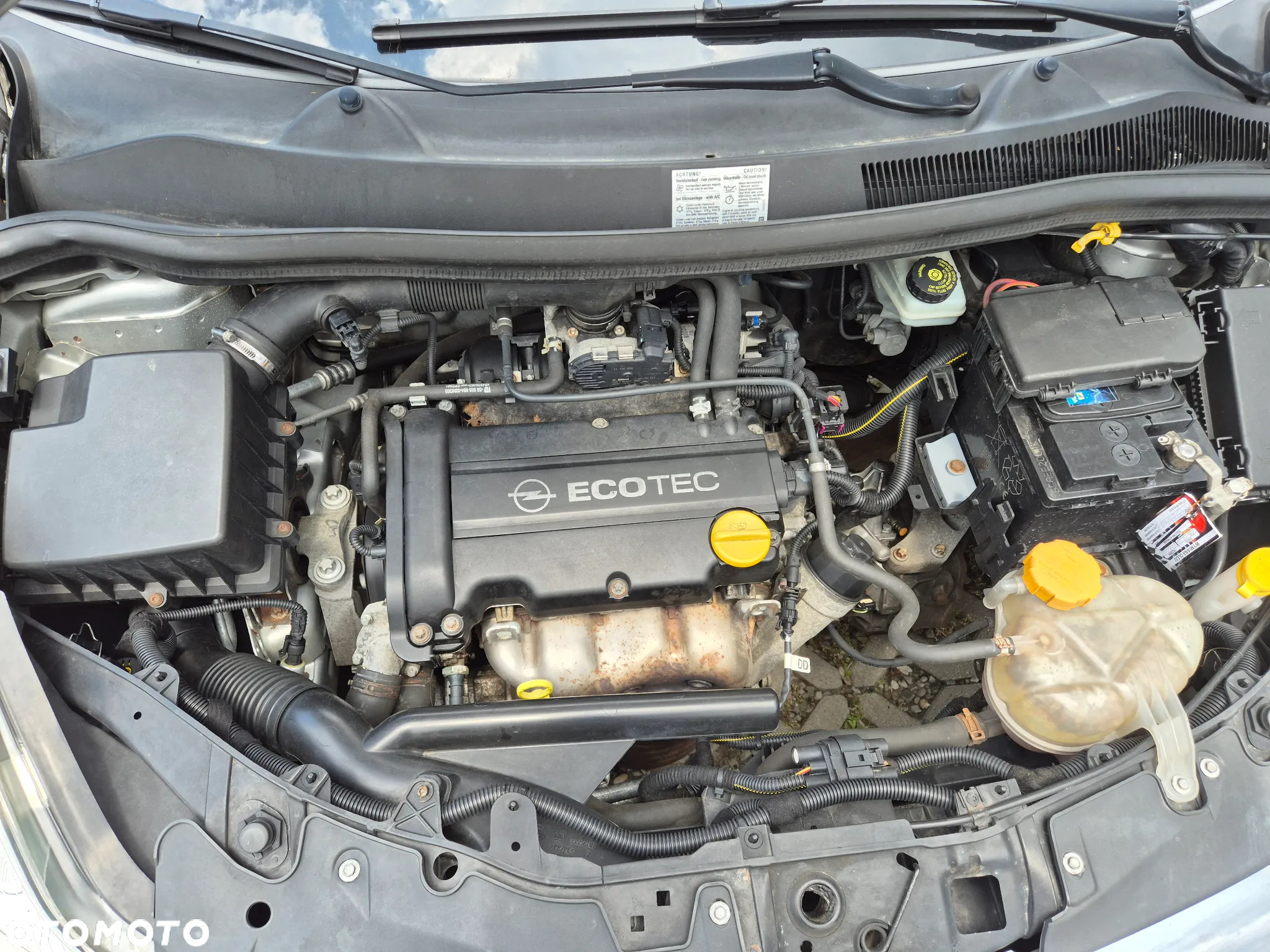 Opel Corsa 1.2 16V Cosmo - 17