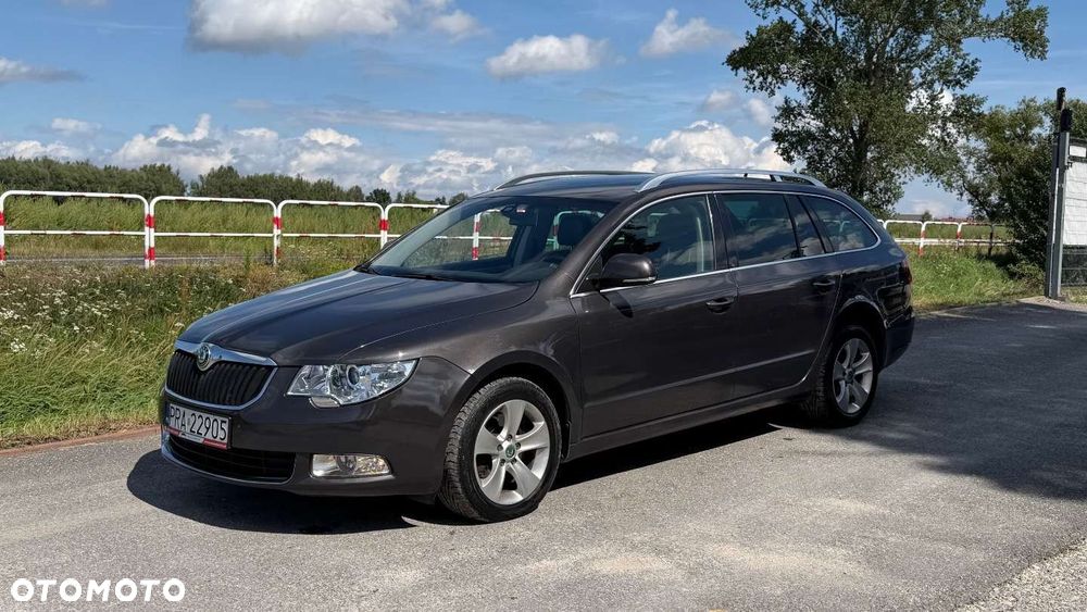 Skoda Superb 2.0 TDI Business DSG - 2