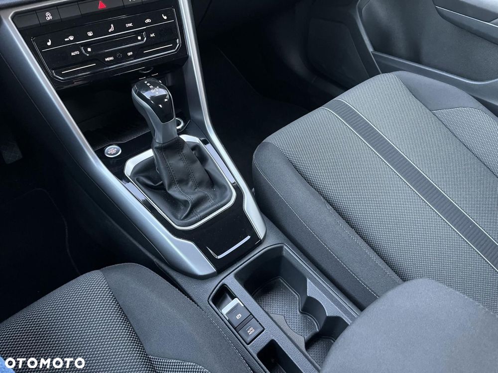 Volkswagen T-Roc - 17