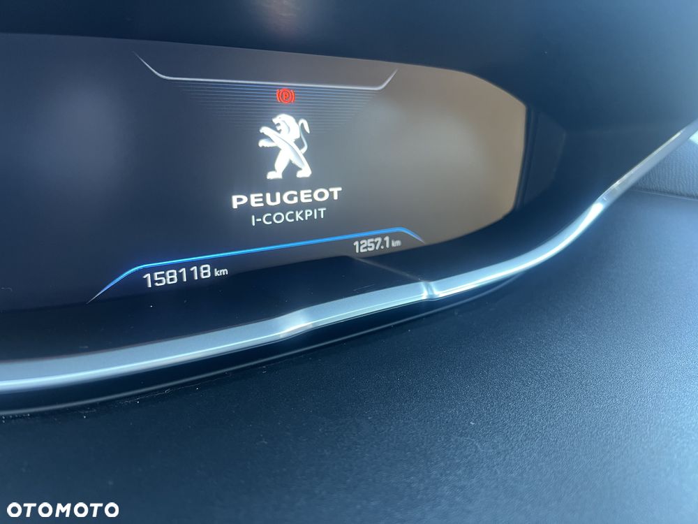 Peugeot 5008 1.6 BlueHDI Allure S&S EAT6 - 13