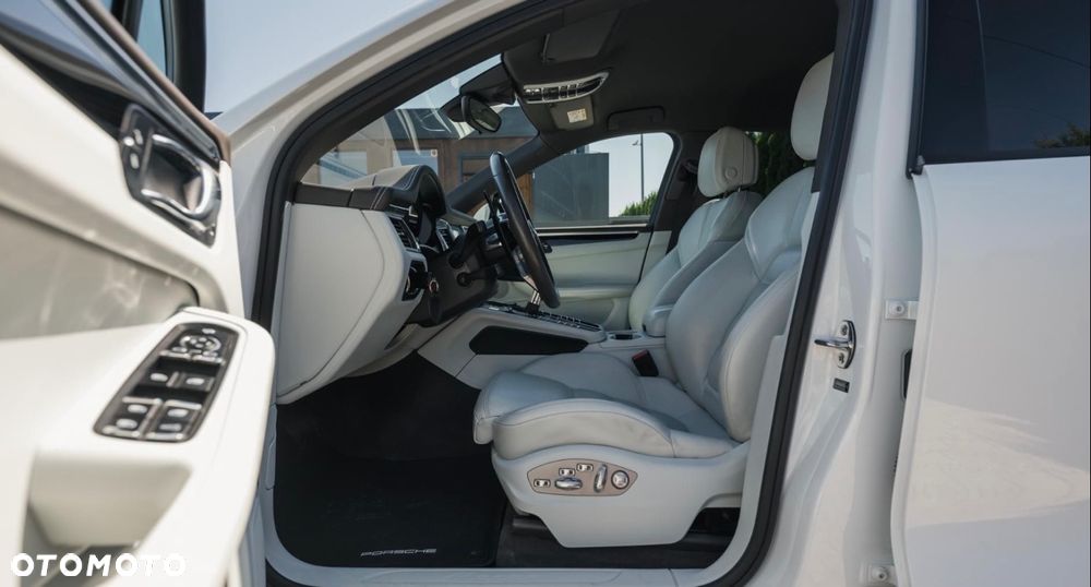 Porsche Macan - 22