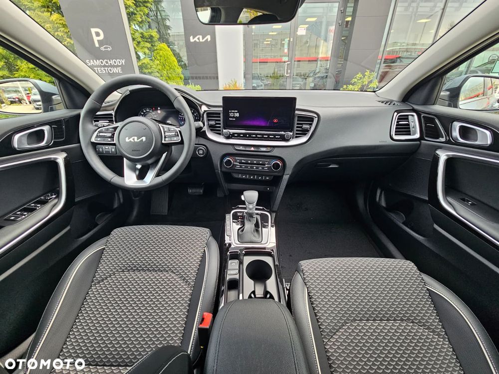 Kia XCeed 1.6 T-GDI Business Line DCT - 13