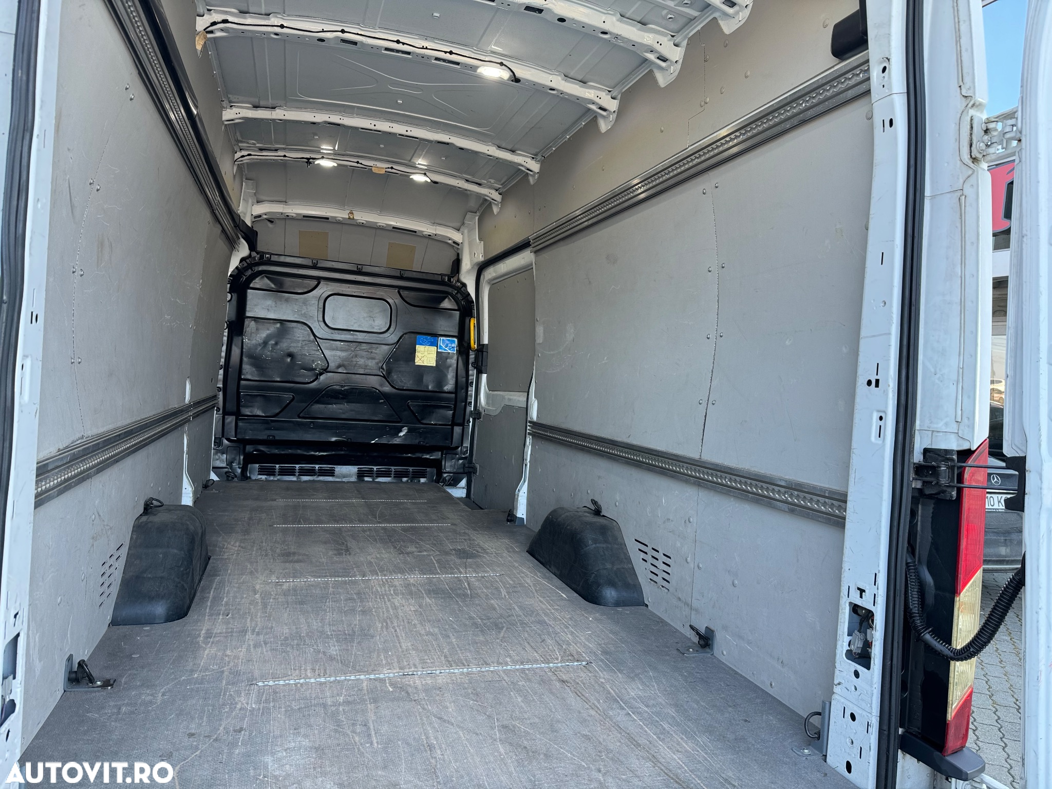 Ford Transit - 30