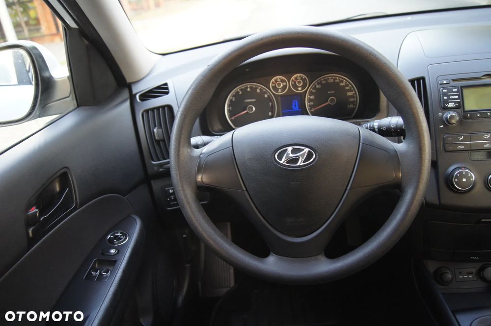 Hyundai i30 1.4 Blue Comfort - 14