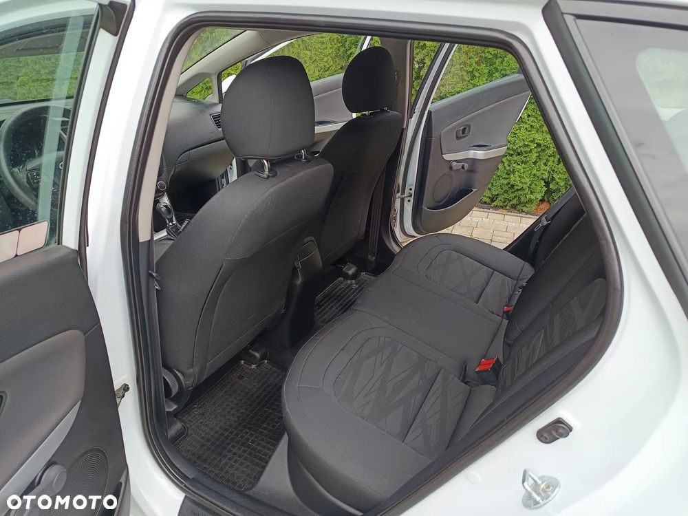 Kia Ceed 1.6 CRDi M - 11