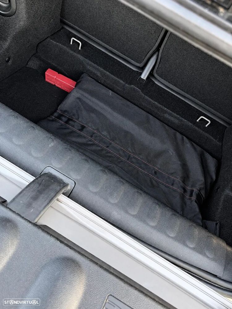 MINI Cabrio Cooper Auto - 18