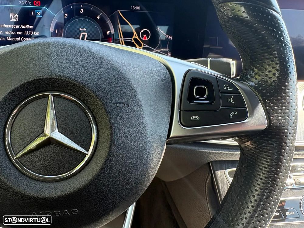 Mercedes-Benz E 220 d Cabrio 4Matic 9G-Tronic AMG Line - 25