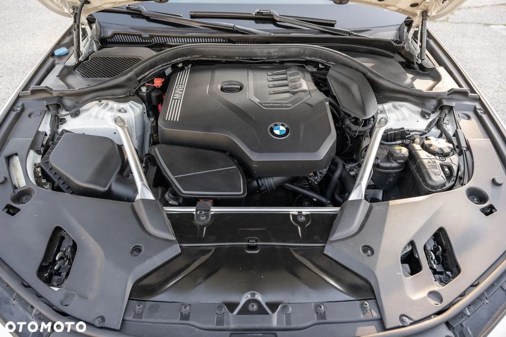 BMW Seria 5 530i M Sport Edition - 32