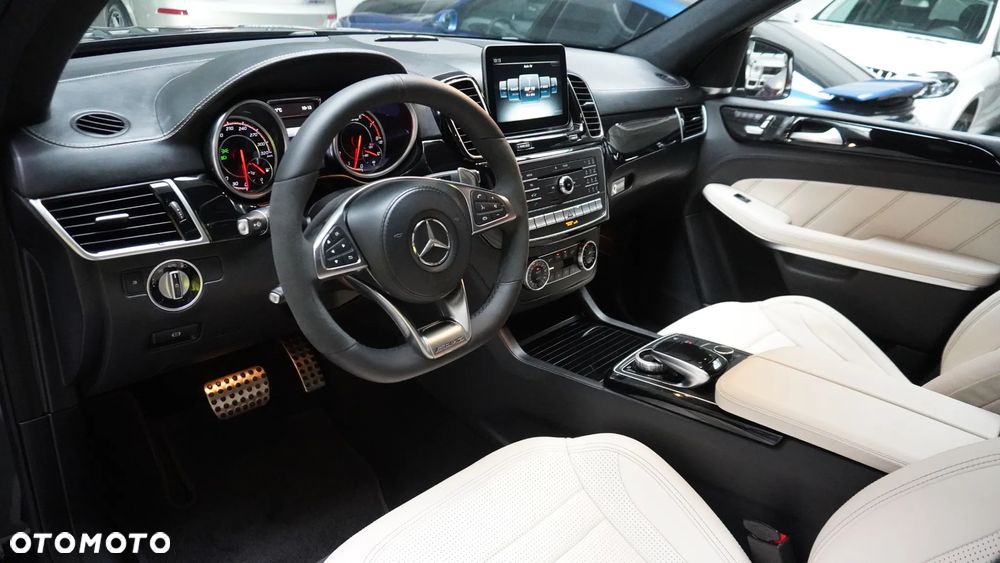Mercedes-Benz GLS - 6