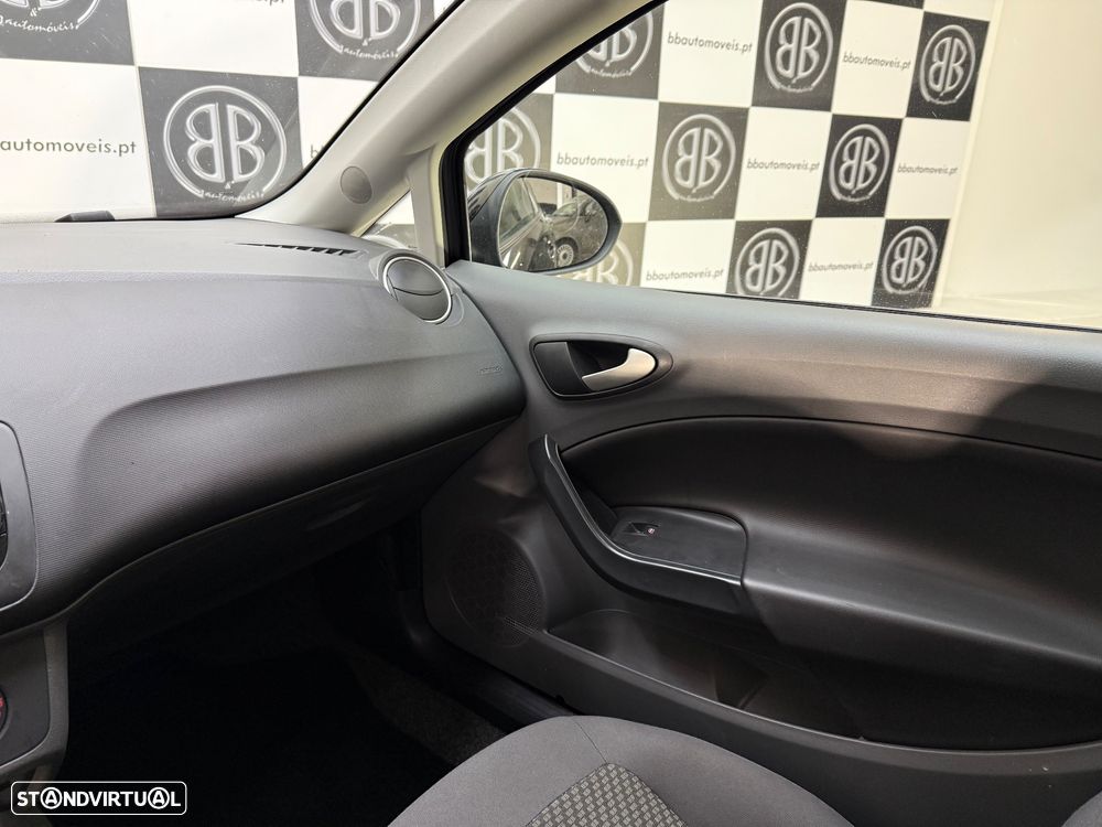 SEAT Ibiza SC 1.4 16V Good Stuff - 9