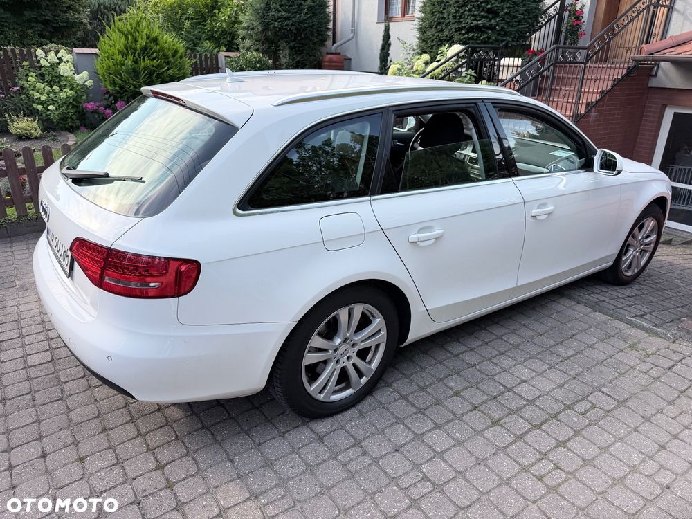 Audi A4 Avant 2.0 TDI DPF multitronic Ambiente - 4