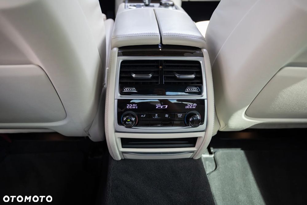 BMW Seria 7 730d - 37