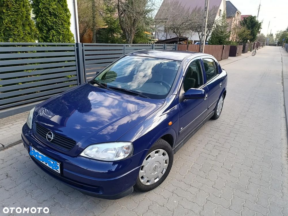 Opel Astra 1.4 Start - 1