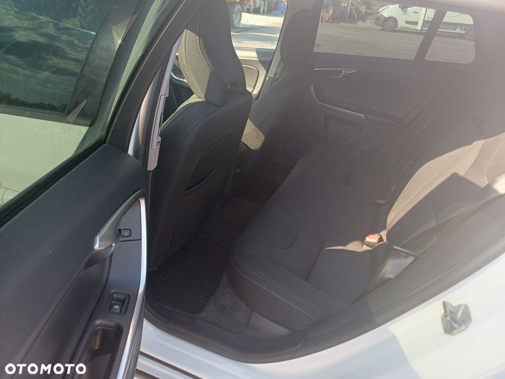 Volvo V60 D2 Geartronic Kinetic - 8