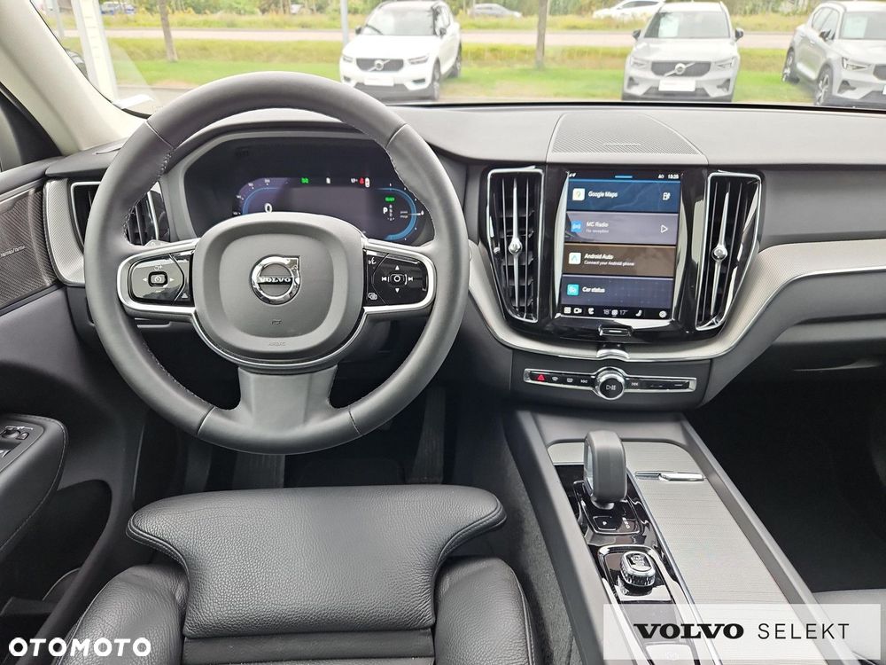 Volvo XC 60 T6 AWD Plug-in Hybrid Plus Dark - 13