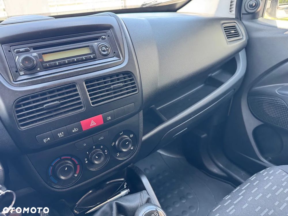 Opel Combo - 9