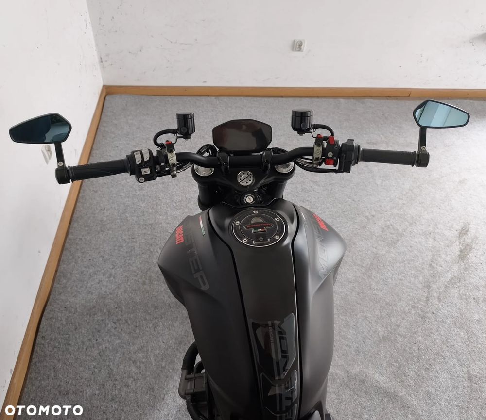 Ducati Monster - 8