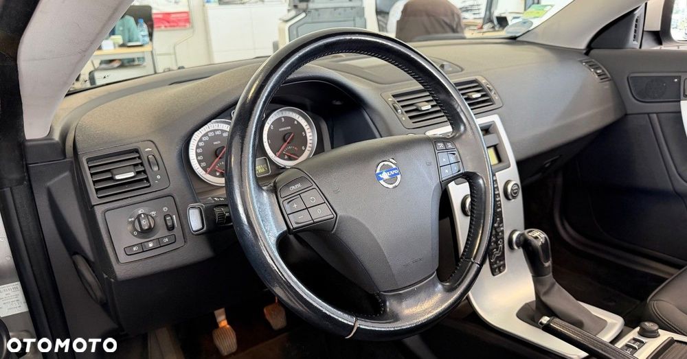 Volvo C70 2.0D Momentum - 32