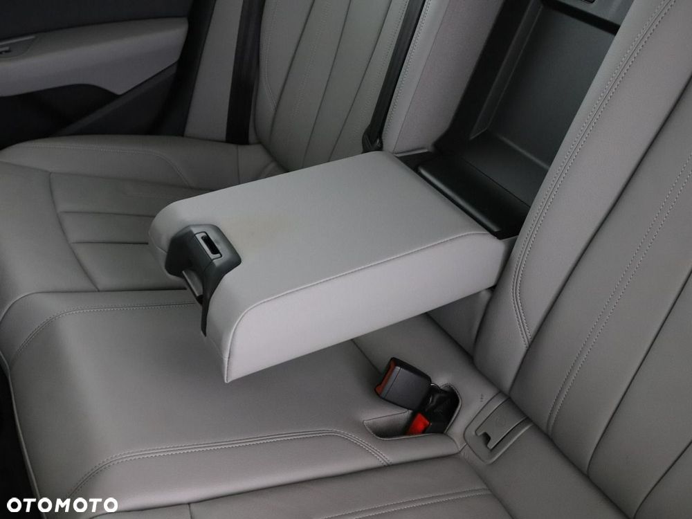 Audi A4 Avant 35 TDI Sport S tronic - 35