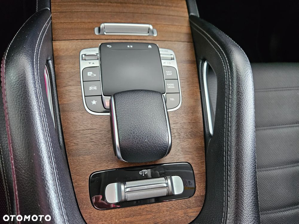 Mercedes-Benz GLE - 13