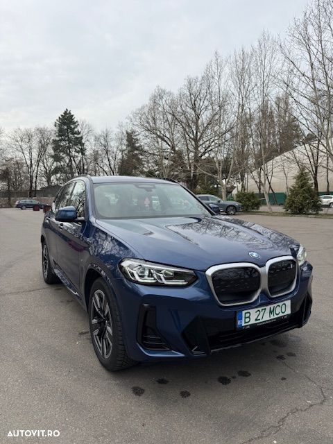BMW iX3 - 5