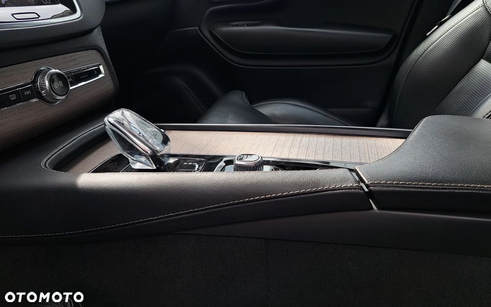 Volvo XC 90 B5 D AWD Inscription - 25