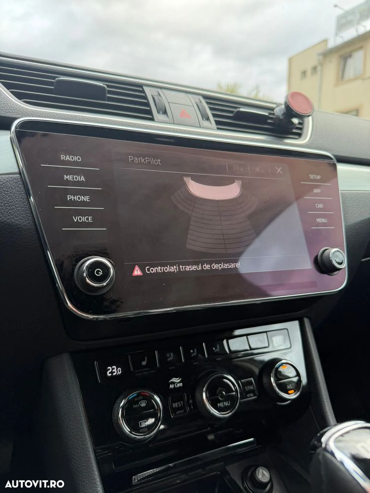 Skoda Superb 2.0 TDI DSG Style - 12