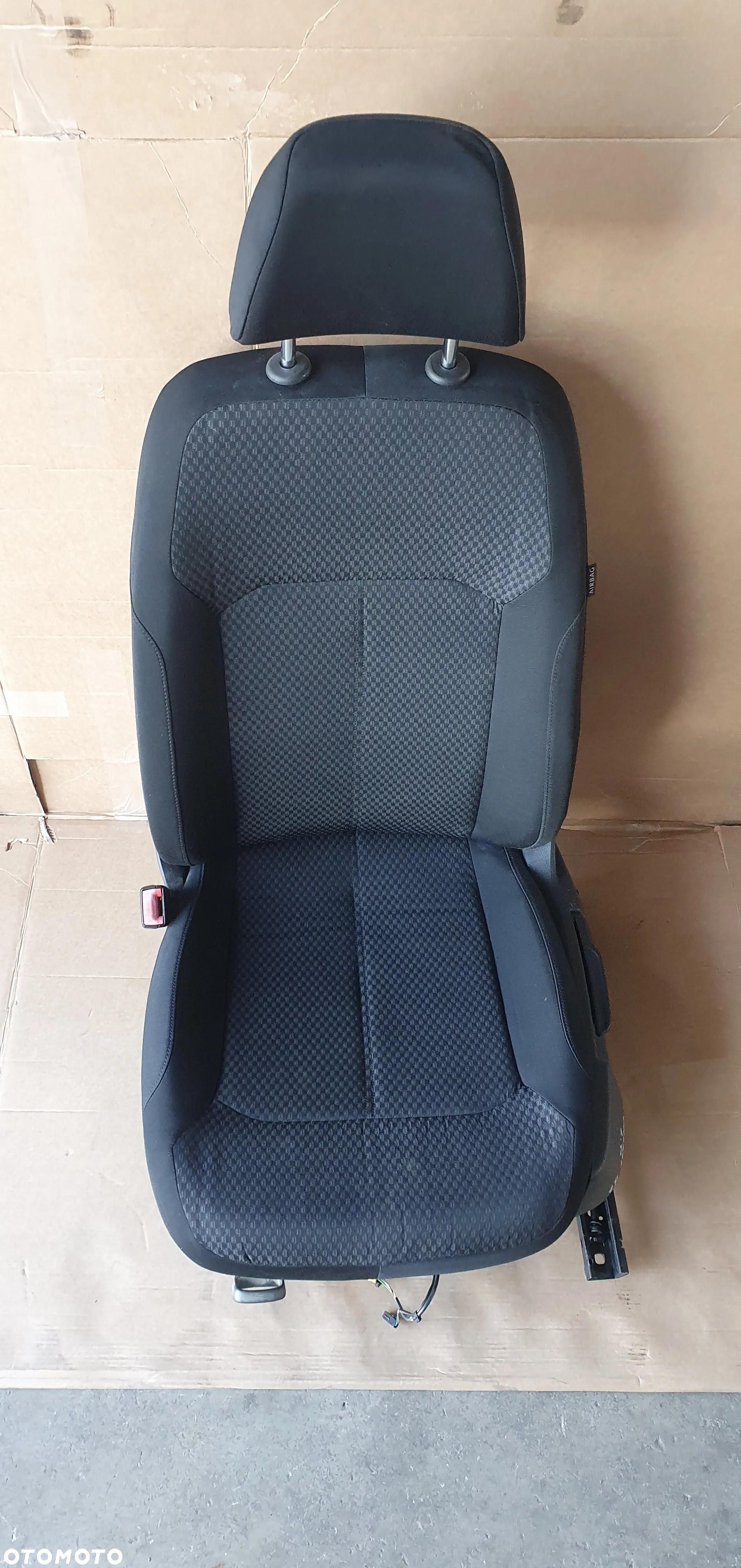 Fotel kierowcy lewy przód przedni VW Passat B7 - 2