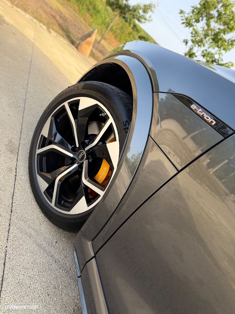 Audi e-tron S quattro - 14