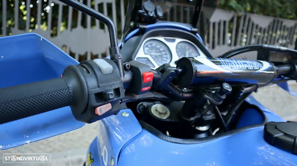 Yamaha XT750Z Super Tenere - 21