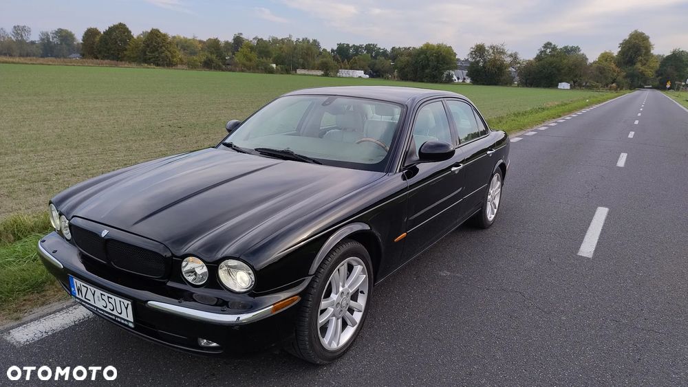 Jaguar XJ - 14